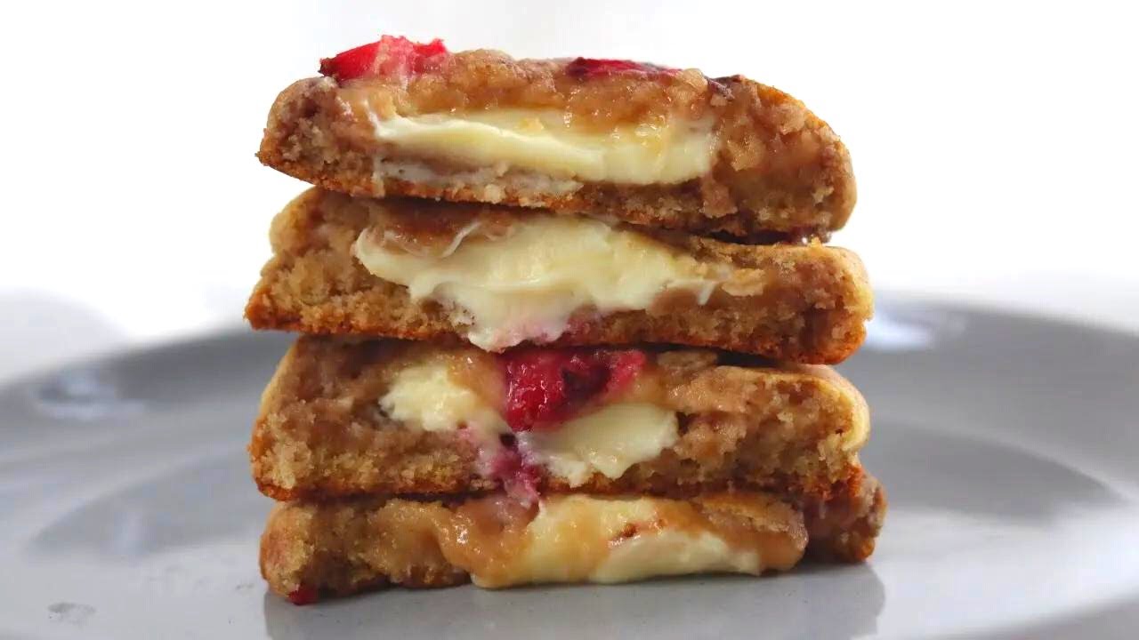 How to Make Strawberry Cheesecake Cookies - Soft, Chewy, and Irresistible!