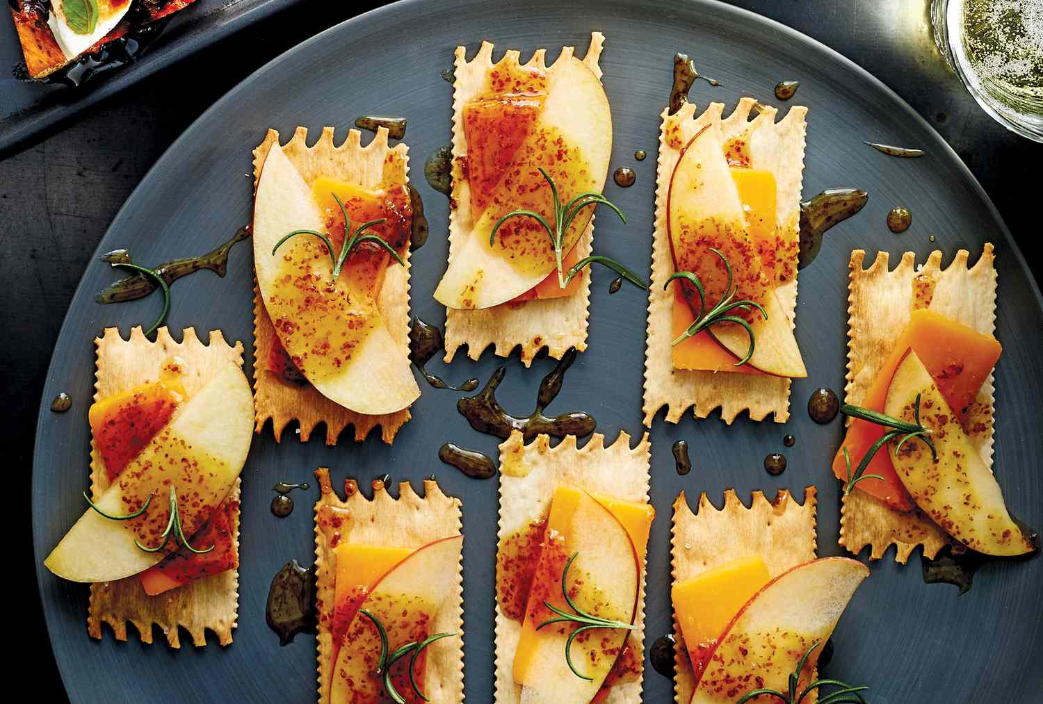 Apple Cheddar Bites