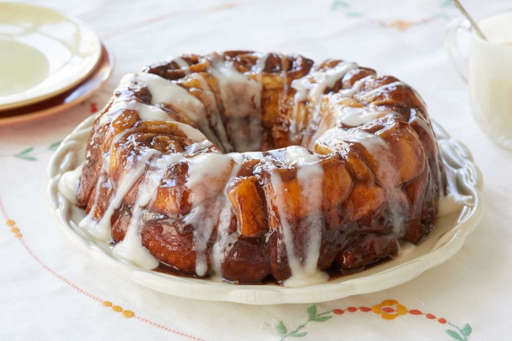 Cinnamon Roll Monkey Bread
