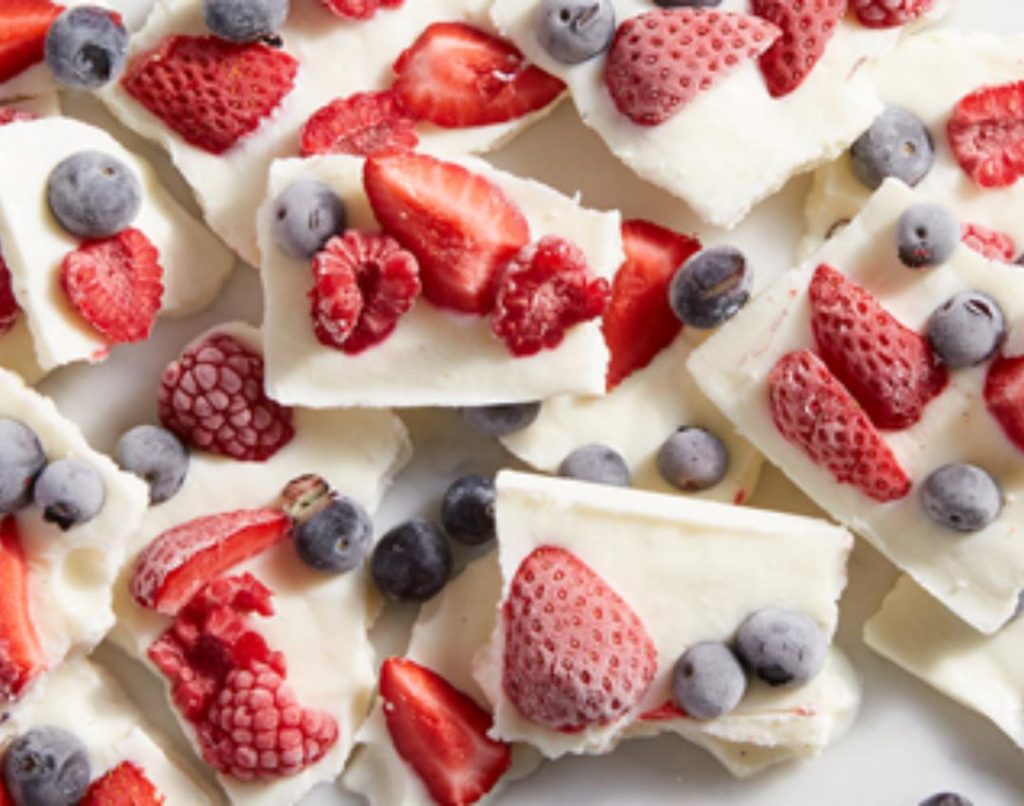 Frozen Yogurt Berry Bark