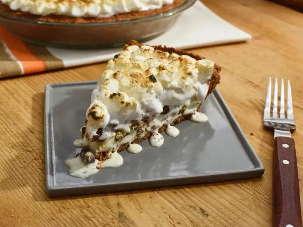 No Bake S'mores Ice Cream Pie