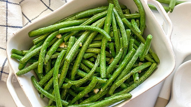 Air Fryer Garlic Green Beans