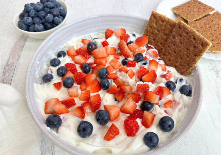 Berry Cheesecake Dip with Graham Crackers