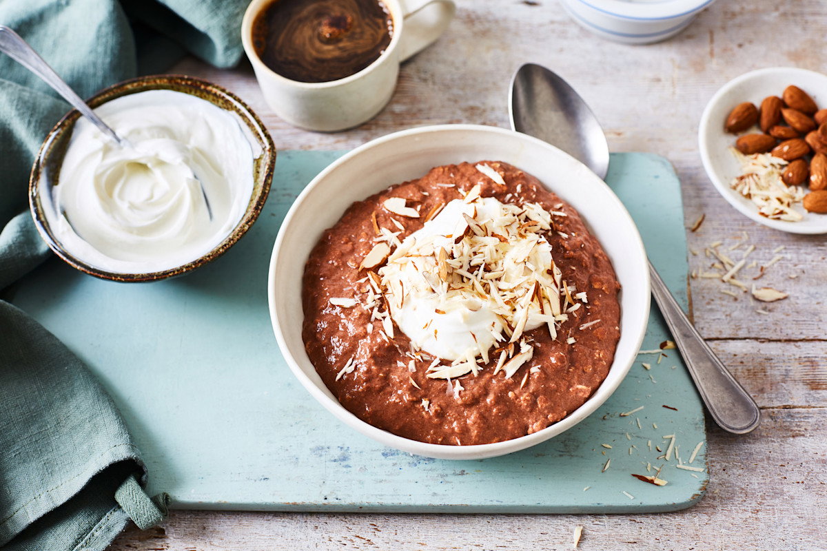 Chocolate Almond Overnight Oats