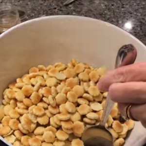 The image shows the coating of The image shows ingredients for The image shows the coating of Oyster Cracker