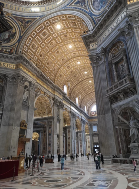 This image shows the majestic St. Peter’s Basilica, a masterpiece of Renaissance architecture in Vatican City.