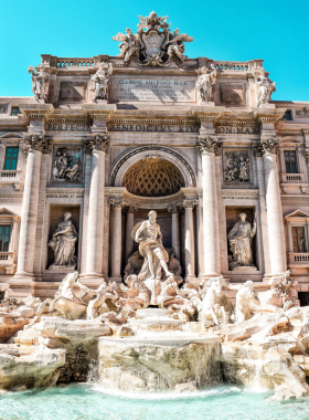  This image shows the stunning Trevi Fountain in Rome, a Baroque masterpiece with sculptures and cascading waters.

