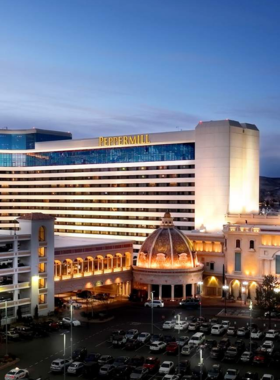 This image shows the Peppermill Casino, known for its eco-friendly geothermal energy systems. The casino’s spacious interior includes gaming tables, luxurious lounges, and energy-efficient design elements, making it a popular destination for gaming enthusiasts seeking sustainability along with entertainment.