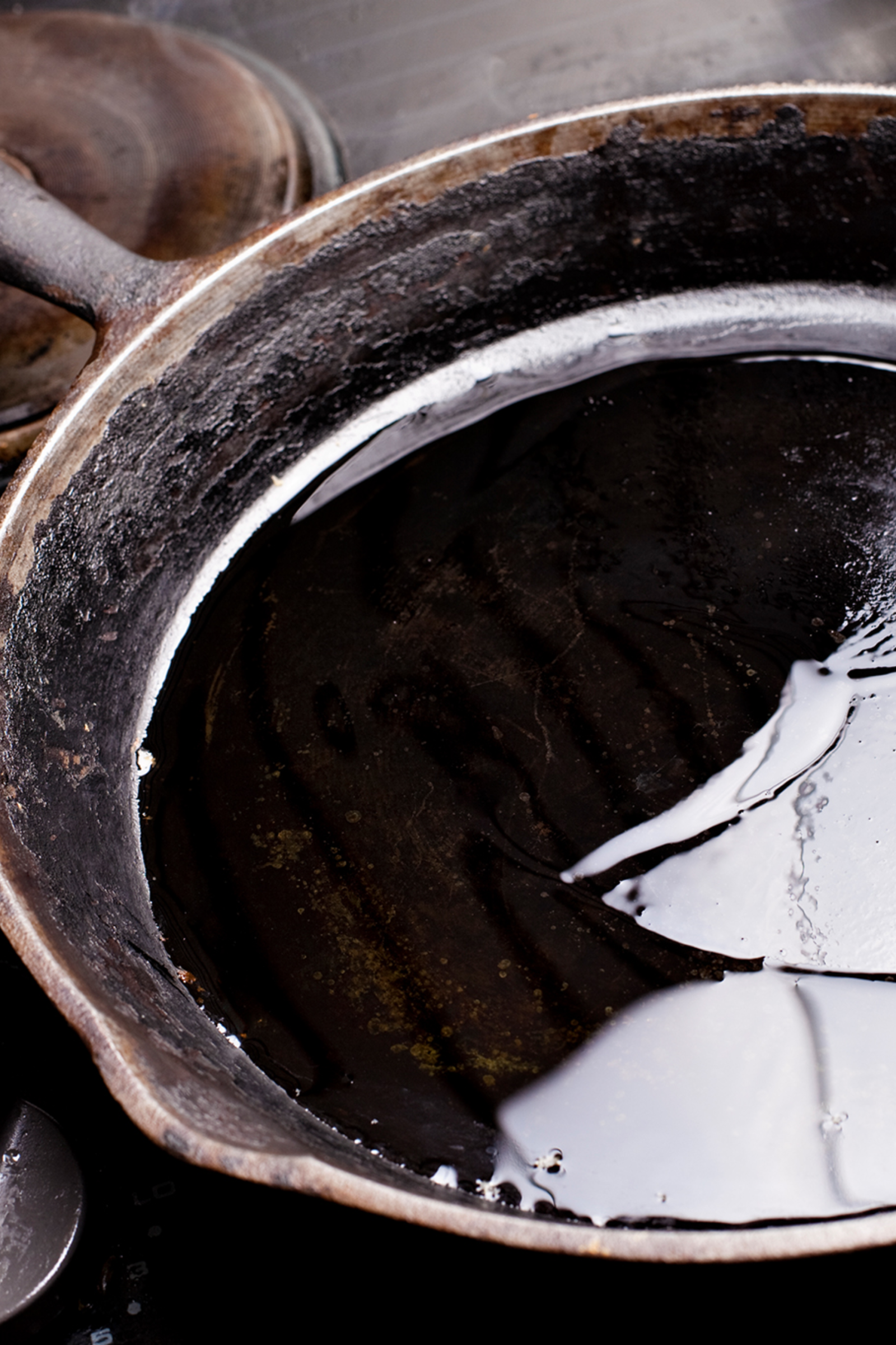 Heat oil in a skillet over medium heat