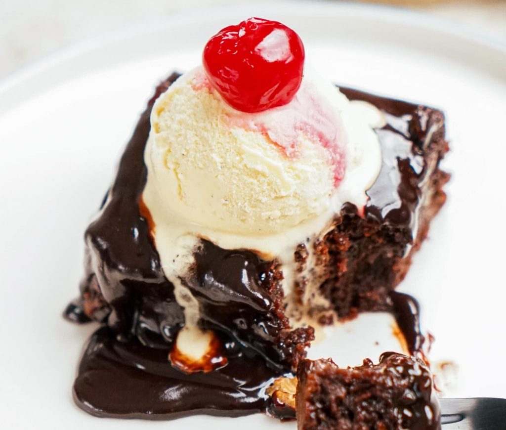 Hot Fudge Brownie Sundae