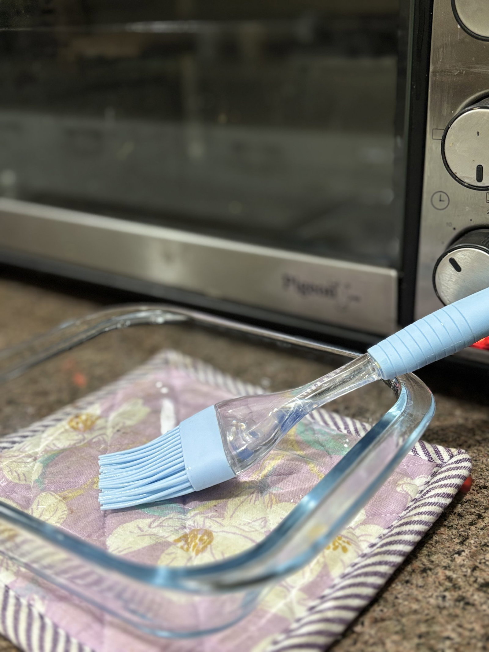 Preheat the oven to 400°F (200°C) and grease a casserole dish.