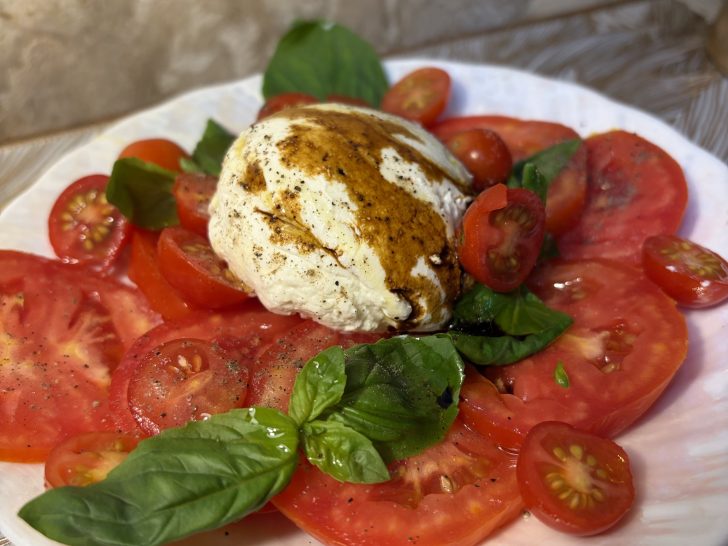 Tomato Burrata Salad Recipe